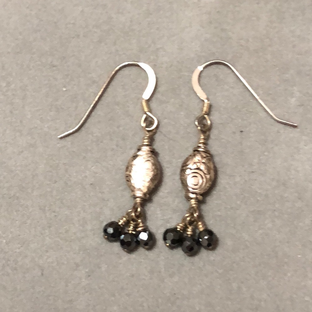 Sterling Silver & hematite earrings. (New)